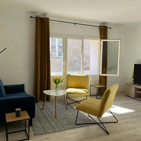 Maison De Village Lédenon