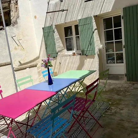 Maison De Village Hébergement de vacances Lédenon
